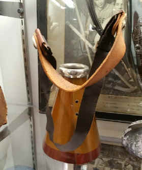 Megaphone C.jpg (98772 bytes)