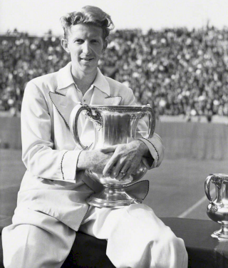 trophy.png (704118 bytes)