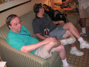 PICT2404_1200x900.jpg (223304 bytes)