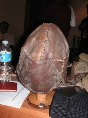 PICT2418_900x1200.jpg (174280 bytes)