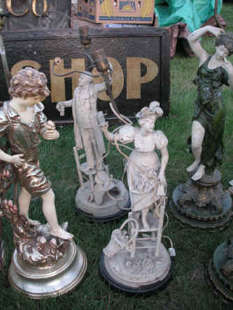 PICT0122_900x1200.jpg (220418 bytes)