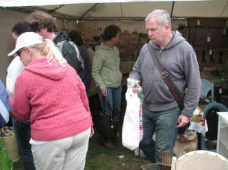 PICT0677_1200x900.jpg (177152 bytes)