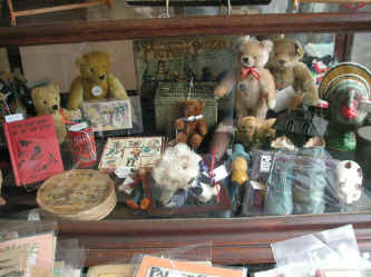 PICT0693_1200x900.jpg (219821 bytes)