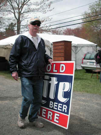 PICT0720_900x1200.jpg (195403 bytes)