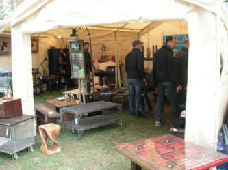 PICT0838_1200x900.jpg (176456 bytes)