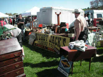 PICT0957_1200x900.jpg (226464 bytes)