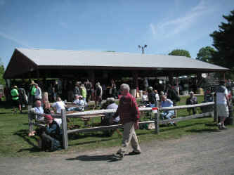 PICT1302_1200x900.jpg (213021 bytes)